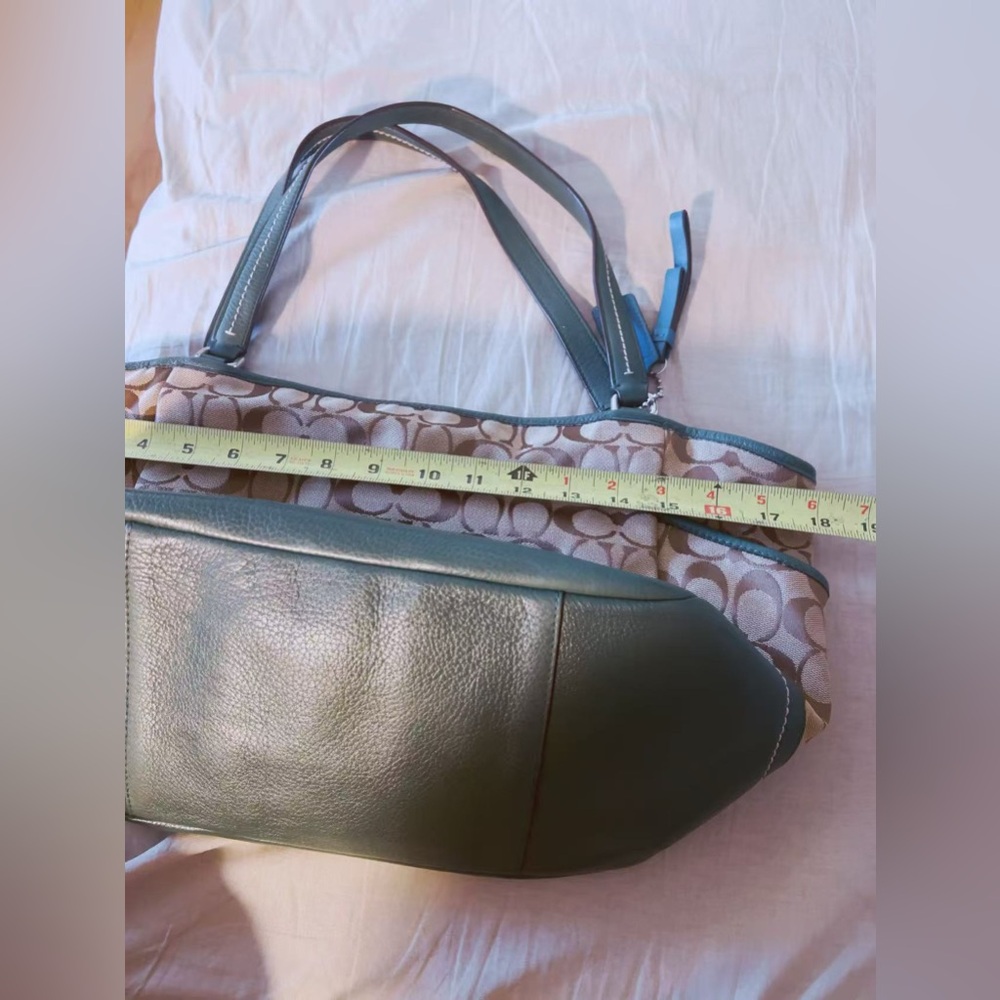 Coach Signature Canvas Leather‎ Trim Tote Shoulder Bag Brown Green Handbag - Picture 9 of 10